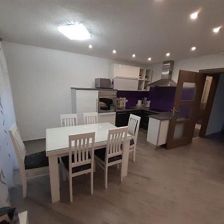Apartment Lucky With Jacuzzi Trogir Kamer foto