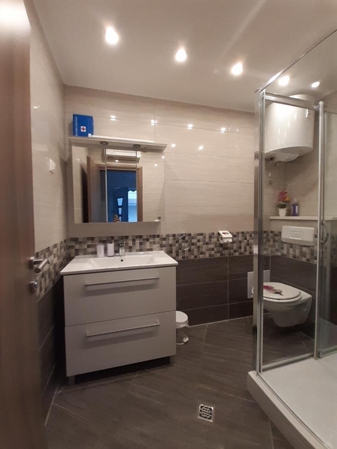 Apartment Lucky With Jacuzzi Trogir Buitenkant foto