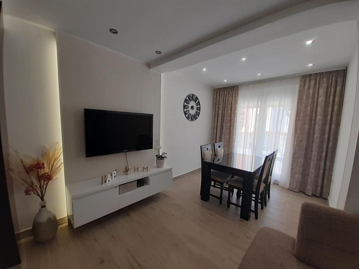 Apartment Lucky With Jacuzzi Trogir Buitenkant foto