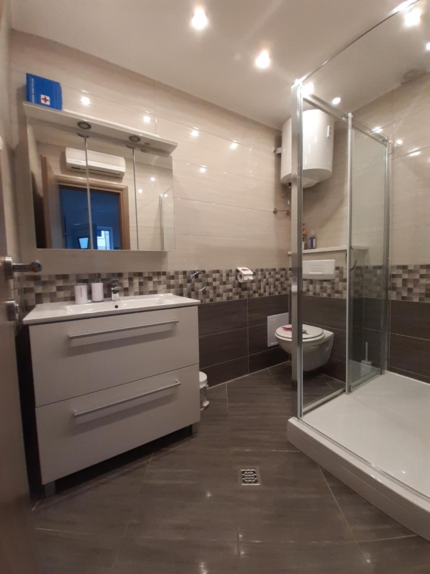 Apartment Lucky With Jacuzzi Trogir Kamer foto