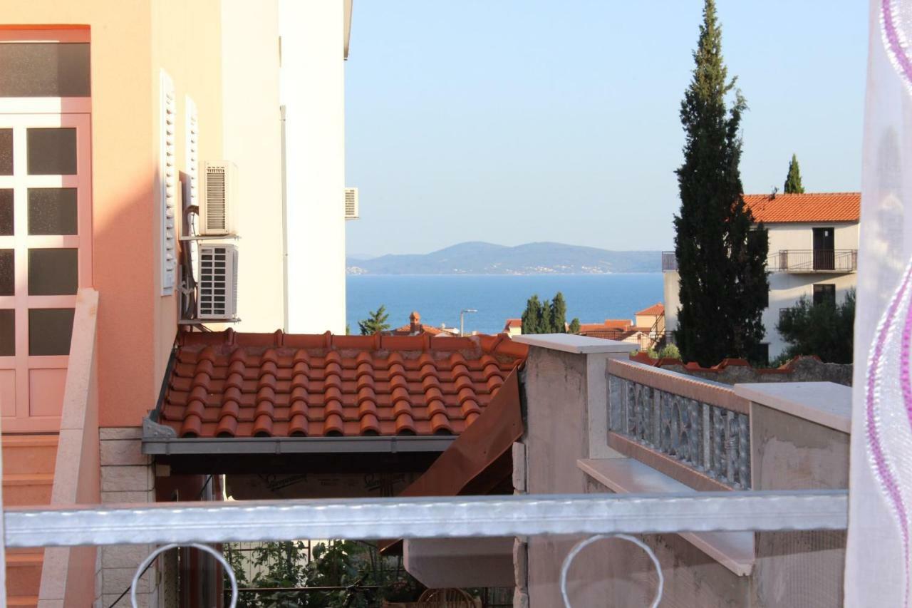 Apartment Lucky With Jacuzzi Trogir Buitenkant foto