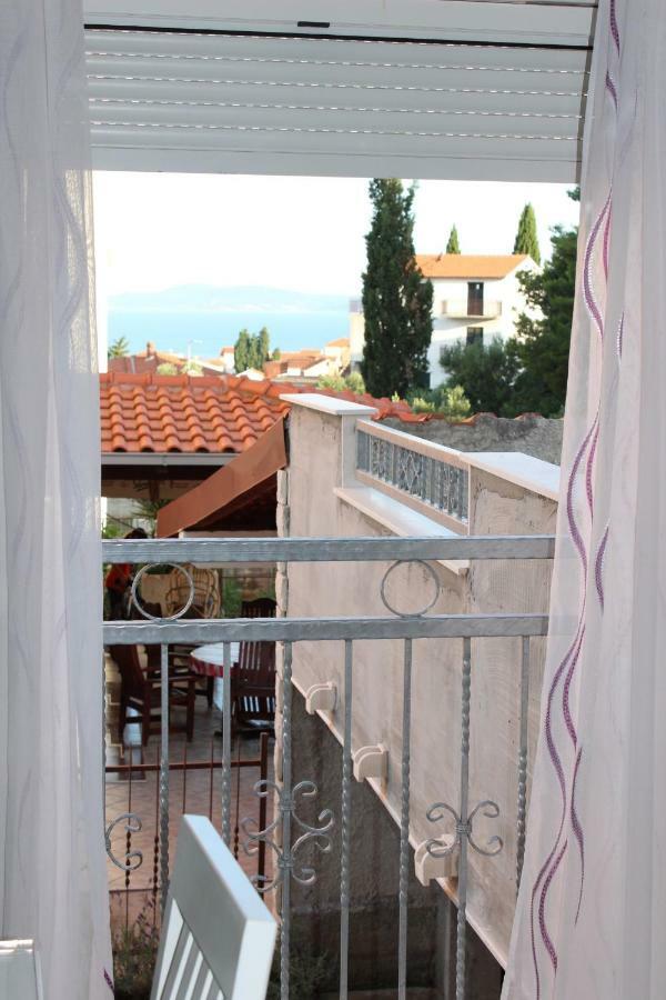 Apartment Lucky With Jacuzzi Trogir Buitenkant foto
