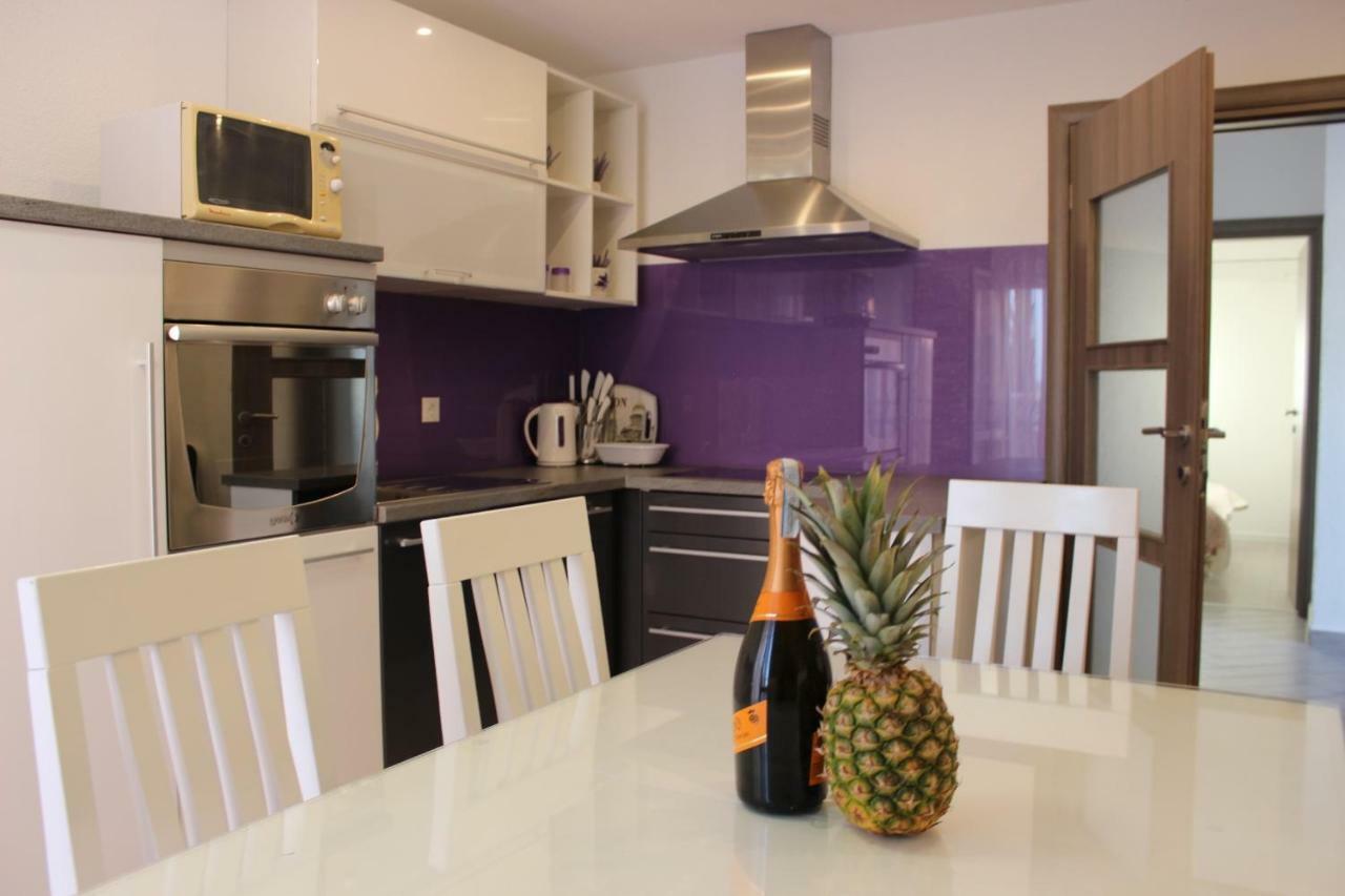 Apartment Lucky With Jacuzzi Trogir Buitenkant foto