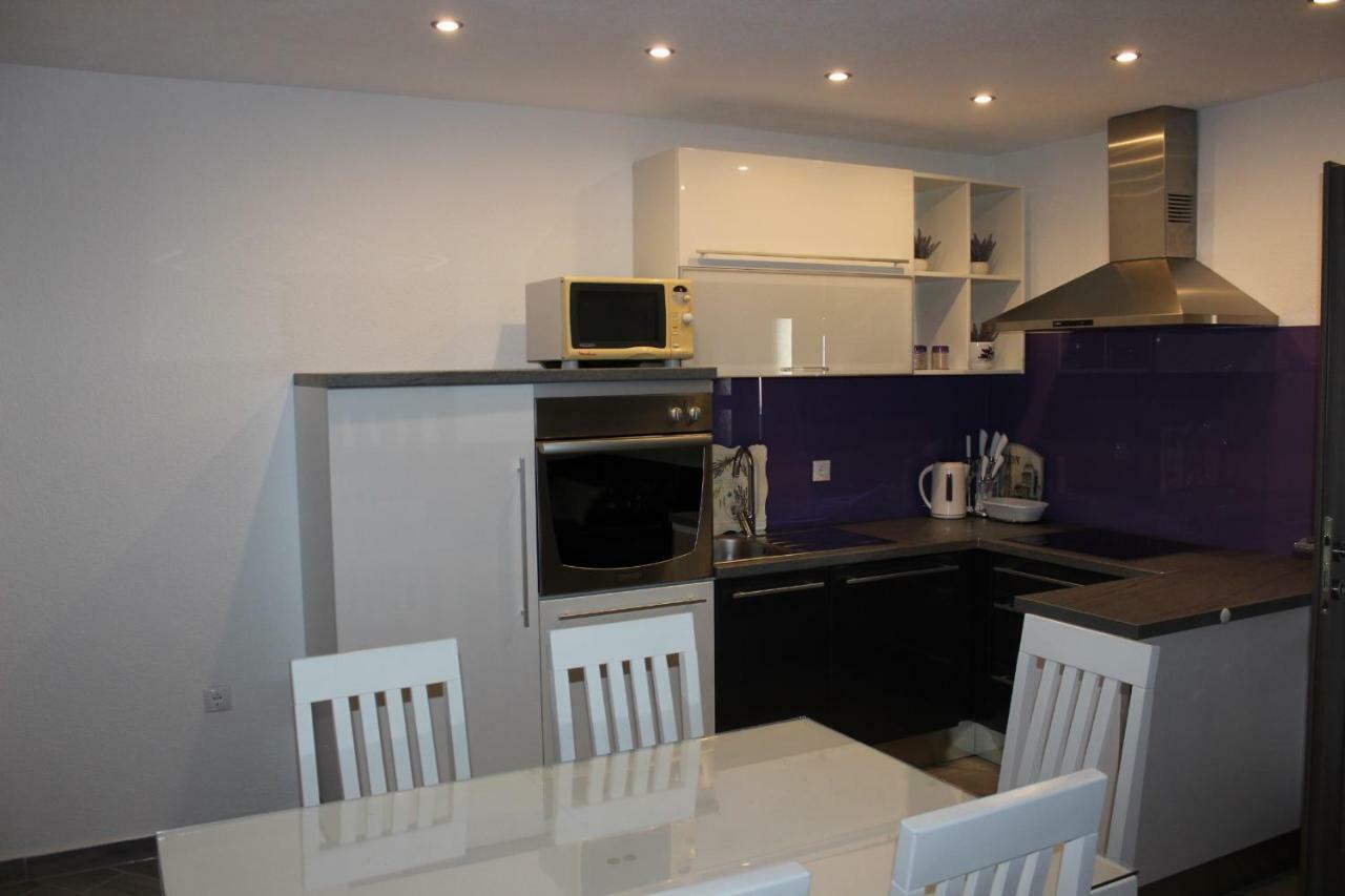 Apartment Lucky With Jacuzzi Trogir Buitenkant foto