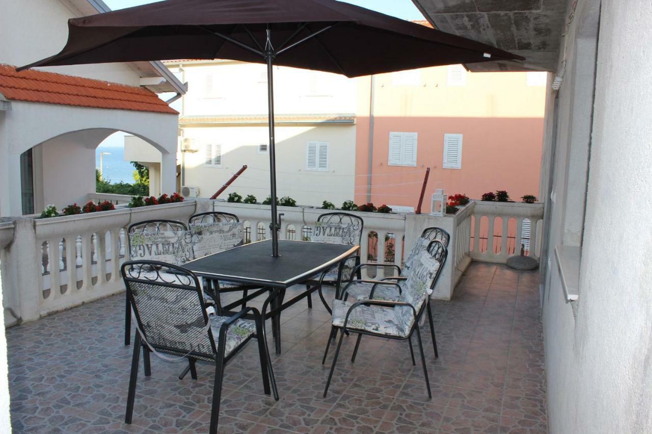 Apartment Lucky With Jacuzzi Trogir Buitenkant foto