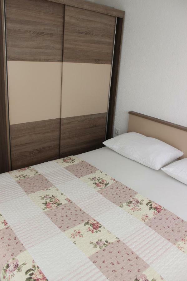 Apartment Lucky With Jacuzzi Trogir Buitenkant foto