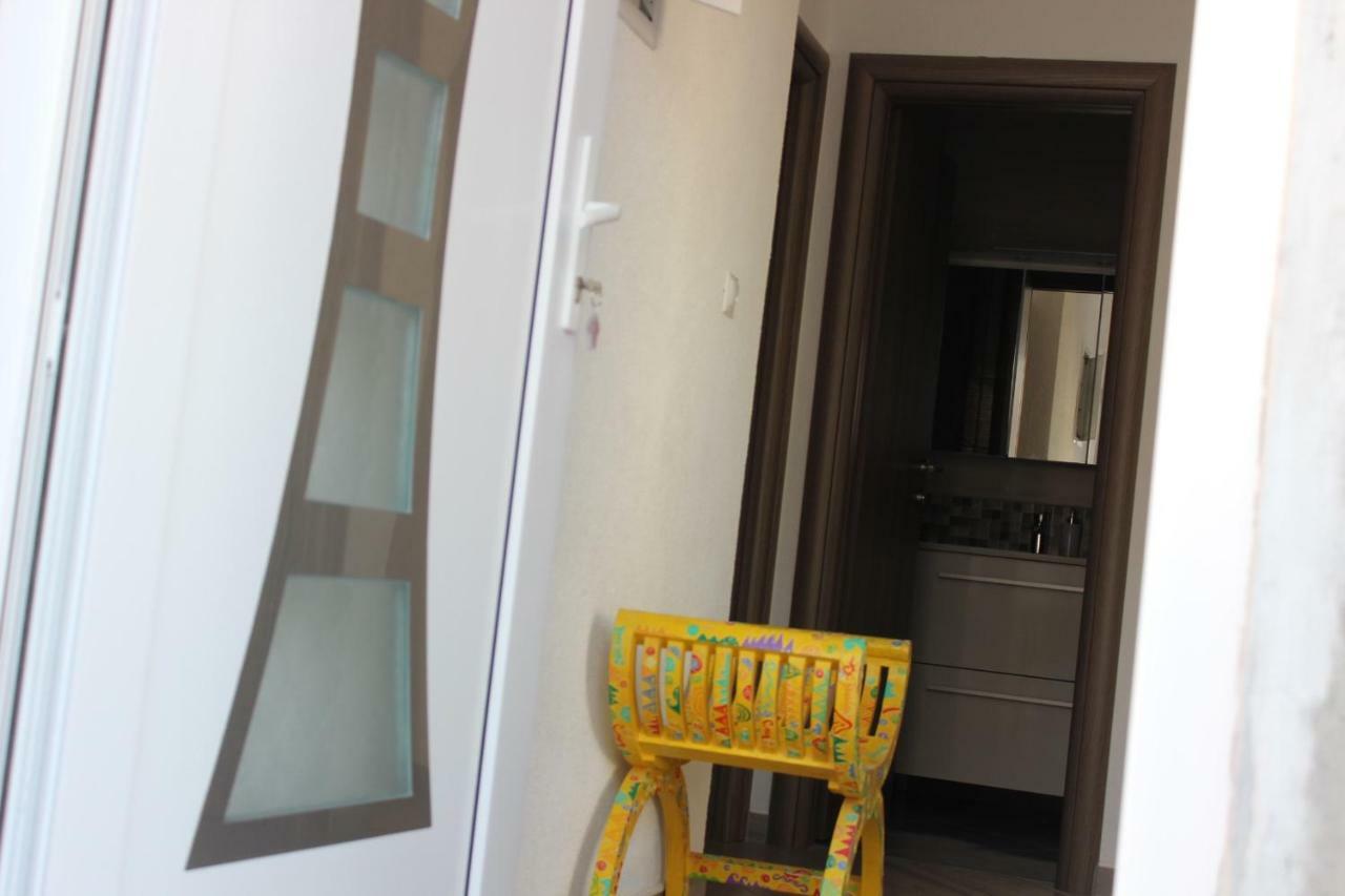 Apartment Lucky With Jacuzzi Trogir Buitenkant foto